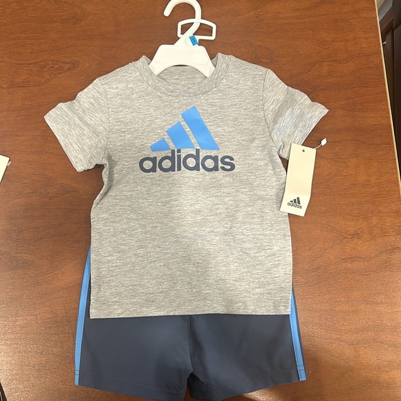 Baby boy Adidas matching (2) 2-Piece Sets - Picture 3 of 7